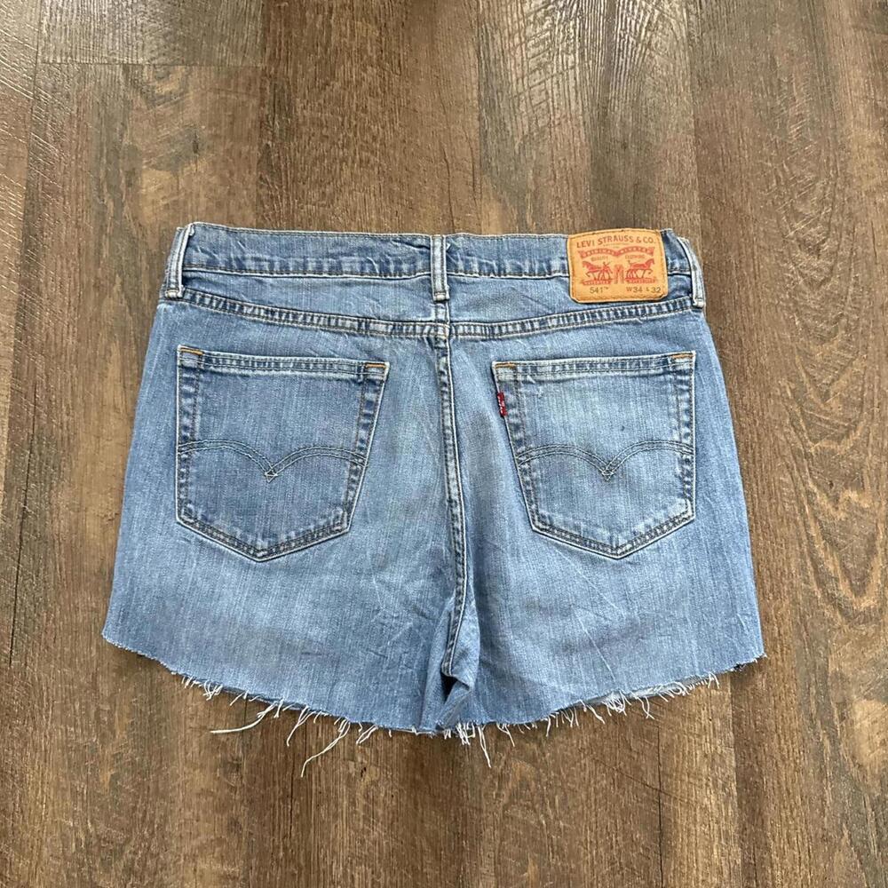 Vintage 90s Levi’s Women’s Daisy Dukes Jean Shorts Waist 34